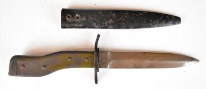 German WW1 crank handled trench knife bayonet with Demag Duisberg and Gesetzlich Geschutzt to