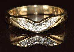 A 9ct gold ring set with diamonds, 2.8g, size N