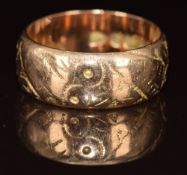 Victorian 9ct rose gold wedding band / ring with engraved decoration, Chester 1896, 4.6g, size M