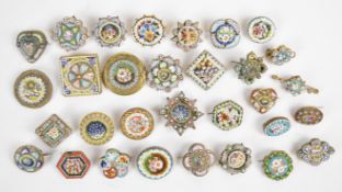 Thirty c1900 micro mosaic brooches all in a floral design, including one 'Venezia'