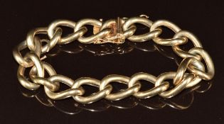A 9ct gold curb link bracelet, 21.4g, 19.5cm