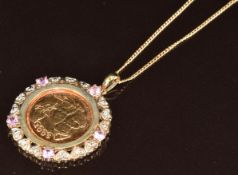 2005 gold half sovereign in 9ct gold mount set with pink sapphires and diamonds, 11g