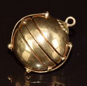 Victorian 9ct gold extendable locket folding to form a sphere, 8.4g, 2.1cm