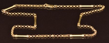 A 9ct gold chain / necklace made up of circular and elongated links, 7.2g, 40cm