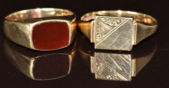 Two 9ct gold signet rings, one set with carnelian agate, 6.6g, sizes Q & V