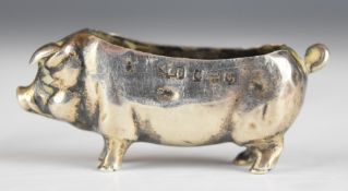 Edward VII hallmarked silver novelty pin cushion body formed as a pig, Birmingham 1902, maker's mark