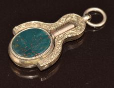 Victorian yellow metal swivel watch key set with bloodstone and white agate, 5.6g