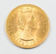 1958 Elizabeth II gold full sovereign, in presentation box