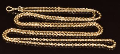 A c1920 9ct gold guard chain made up of oval links, 60.5g, 160cm