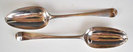 Pair of Georgian bottom hallmarked silver table spoons, London 1763, maker Thomas & William Chawner,