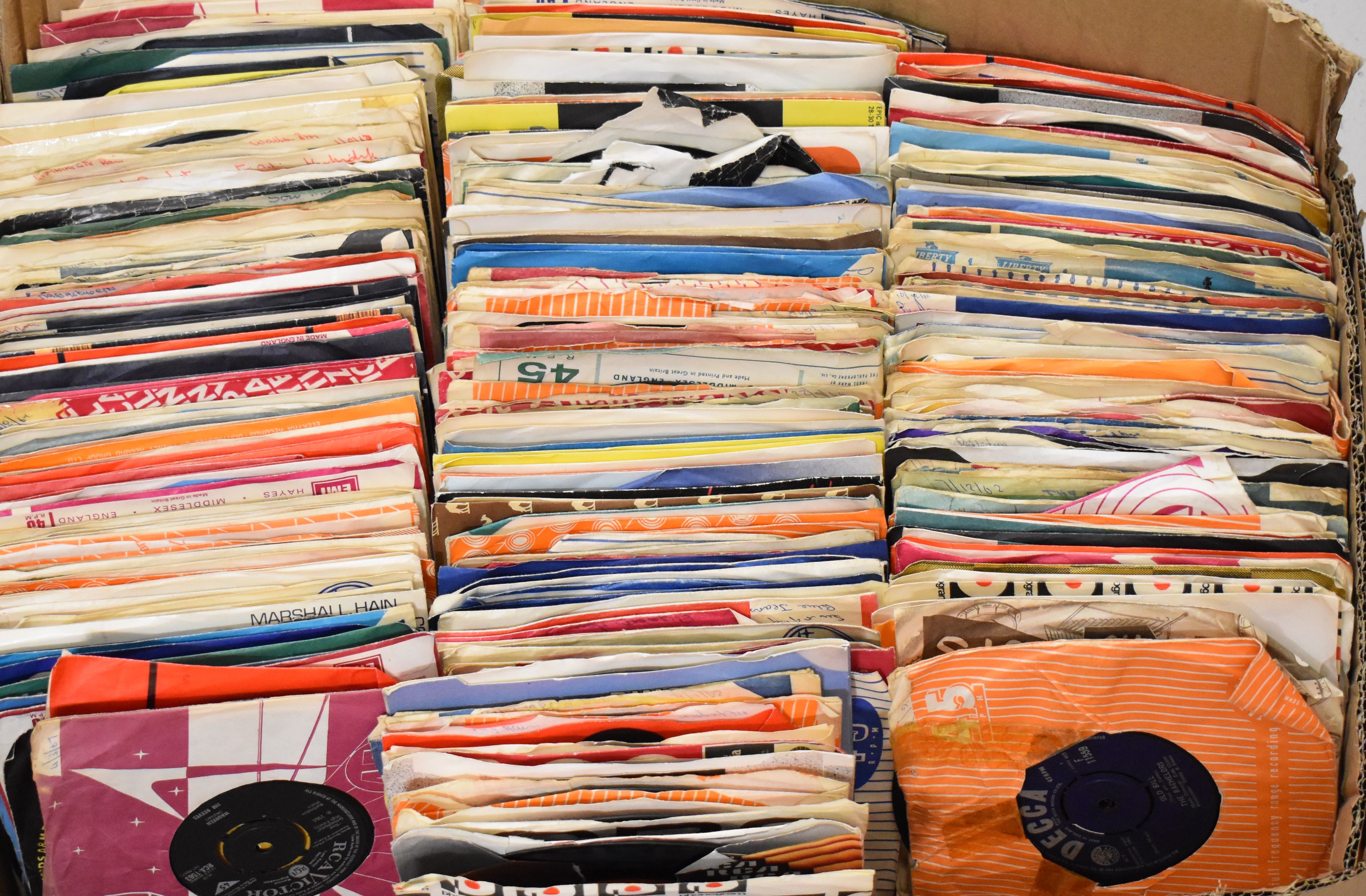 Approximately 250  7" singles, mostly 1960s with some later, including Sandy Posey, Dave Clark 5, - Image 3 of 3