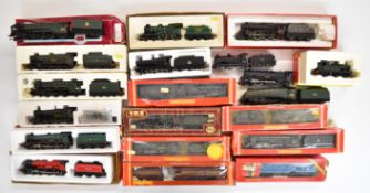 Twenty Hornby and similar 00 gauge model railway locomotives to include BR 4-6-2 Class A3 'Dick