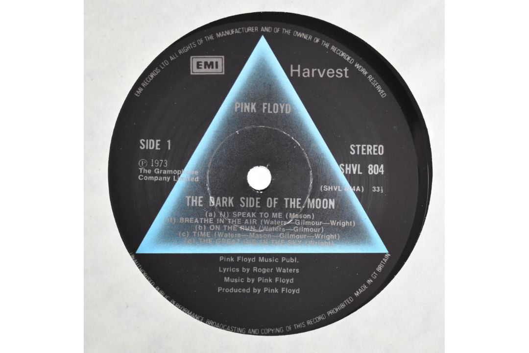 Pink Floyd - Dark Side of the Moon LP, vinyl and cover appear VG+ - Image 3 of 3