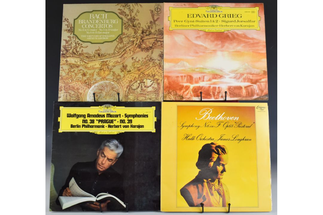 Twenty four Classical LPs on Deutsche Grammophon, RCA, Philips etc, together with a box set - Image 1 of 3