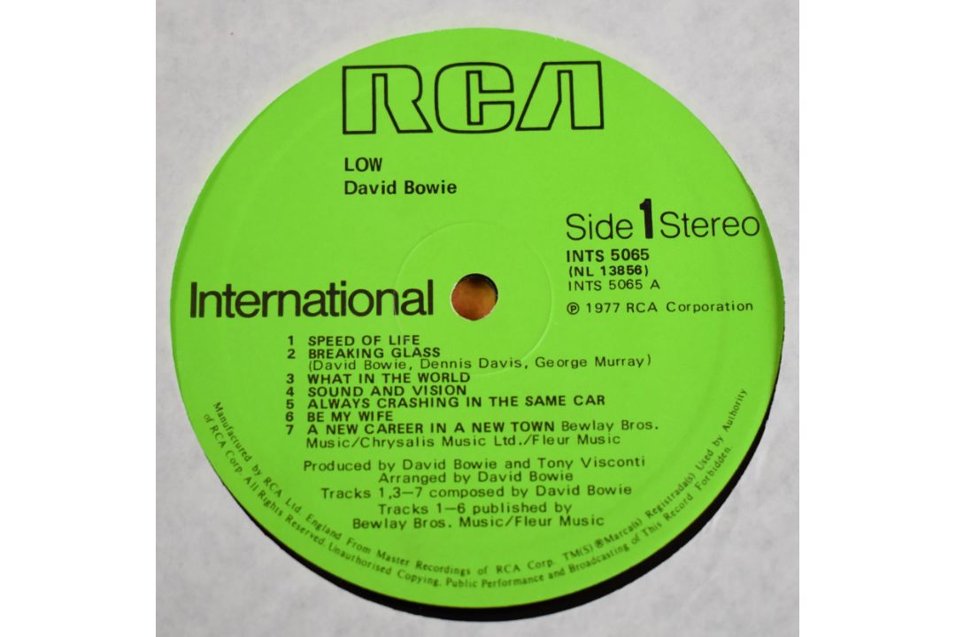 David Bowie - Two LPs comprising Low and Hunky Dory, both records appear Ex+ - Image 3 of 4