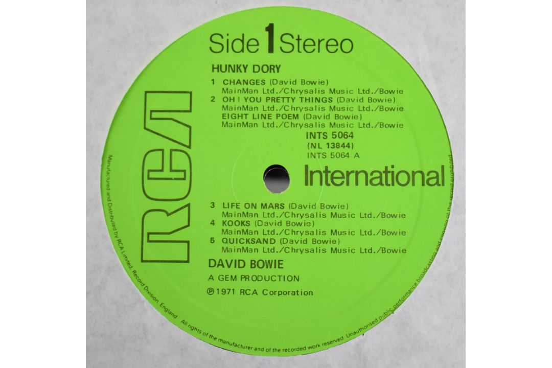 David Bowie - Two LPs comprising Low and Hunky Dory, both records appear Ex+ - Image 4 of 4