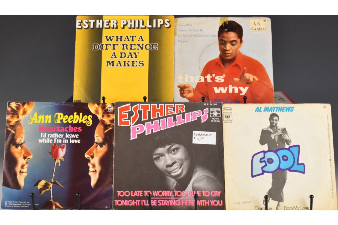 Over fifty foreign R'n'B, Soul, Crossover and 'oddball' 7" singles with picture covers from Spain, - Image 1 of 3