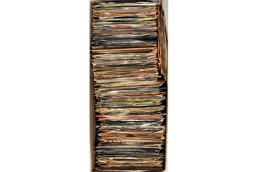 Approximately two hundred and fifteen mostly 1970s Soul / Disco / Reggae / Pop etc 7" singles - Image 4 of 4