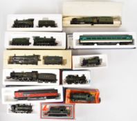 A collection of 00 gauge Hornby, Mainline, Dapol and similar model railway items, comprising ten