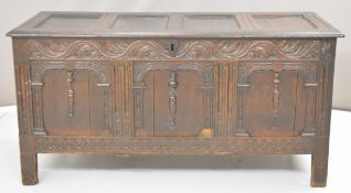 18thC carved oak chest with moulded arched decoration, W135 x D52 x H68cm
