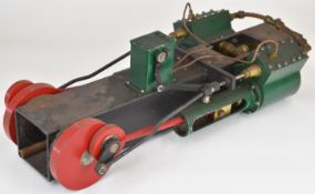 Live steam twin cylinder engine built by the award winning late Harry Clyne. With ratchet