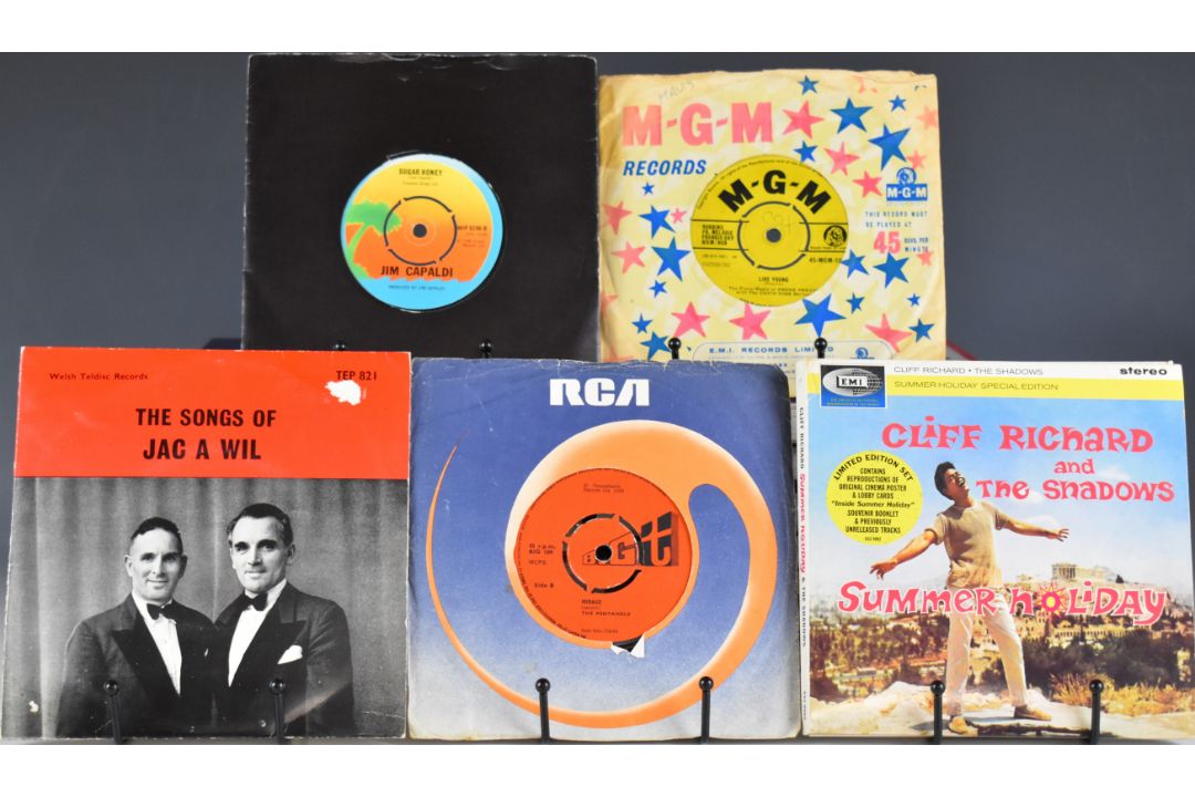 Approximately one hundred and fifty mostly 1960s Rock n Roll, Beat, Pop etc 7" singles including - Image 2 of 4