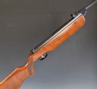 Diana Series 70 Model 71 .177 air rifle with chequered semi-pistol grip, raised cheek piece and