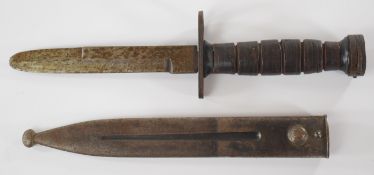 American bayonet with M8 to the 15cm shortened blade, with scabbard PLEASE NOTE:- Before bidding