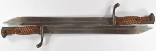 German WW1 98/05 pattern saw back bayonet, early type with part muzzle ring, no flashguard, 36cm