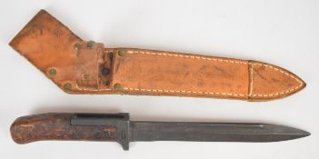 British WW1 Remington bayonet with shortened 18cm blade, converted into a fighting knife, with