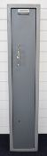 Standfast metal shotgun or rifle gun cabinet, 30 x 26 x 26cm.