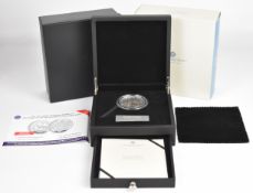 Royal Mint cased limited edition (52/150) proof 2022 silver 10 oz coin commemorating the Platinum