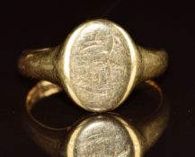 An 18ct gold signet ring, Birmingham 1919, 9.1g, size Q