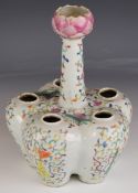 Chinese 19thC tulip vase with famille verte enamelled decoration, H24cm