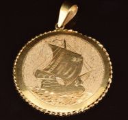 An 18ct gold pendant with engraved ship decoration, 10.2g, 4.1cm
