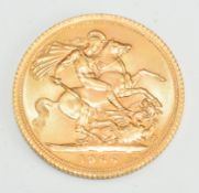 1966 Elizabeth II gold full sovereign