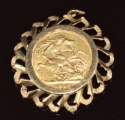 1918 gold full sovereign with Perth mint mark, in 9ct gold pendant mount, 13g
