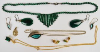 A 9ct gold pendant set with a faux pearl (1g), silver gilt necklace and earrings, silver and agate