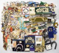 A collection of jewellery including Swarovski ring, Nanagil necklace, agate necklace, vintage