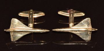 A pair of gold cufflinks in the form of Concorde, 8.4g