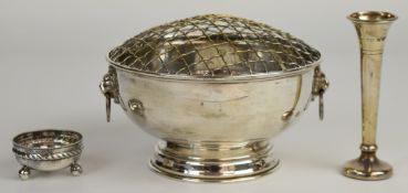 Elizabeth II hallmarked silver rose bowl with twin lion mask and loop handles and silver plated mesh