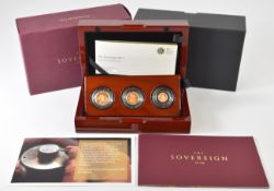 Royal Mint cased limited edition (903/1000) three coin proof 2017 Elizabeth II set comprising one