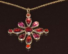 Georgian yellow metal pendant set with foiled garnets, 3.7cm, 5g