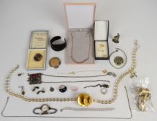 A collection of jewellery including two 9ct gold chains (0.5g), silver including necklace, bracelet,