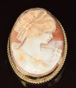 A 9ct gold brooch set with a cameo, 5.2 x 4cm, 17.7g