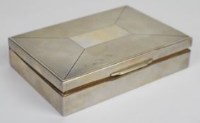 Dutch silver cigarette box with 1933 Dutch silver marks, width 14.5cm
