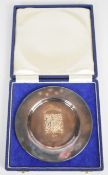 Cased 1977 Elizabeth II Jubilee feature hallmarked silver commemorative dish, Sheffield 1977,