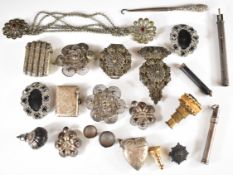 Hallmarked silver / white metal and collectables including heart shaped vesta, Sampson Mordan & Co