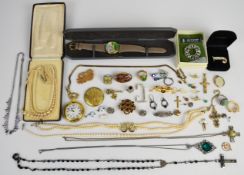 A collection of jewellery including a cultured pearl necklace, two silver rings, diamanté