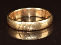 A 14k gold wedding band / ring, 3.3g, size K